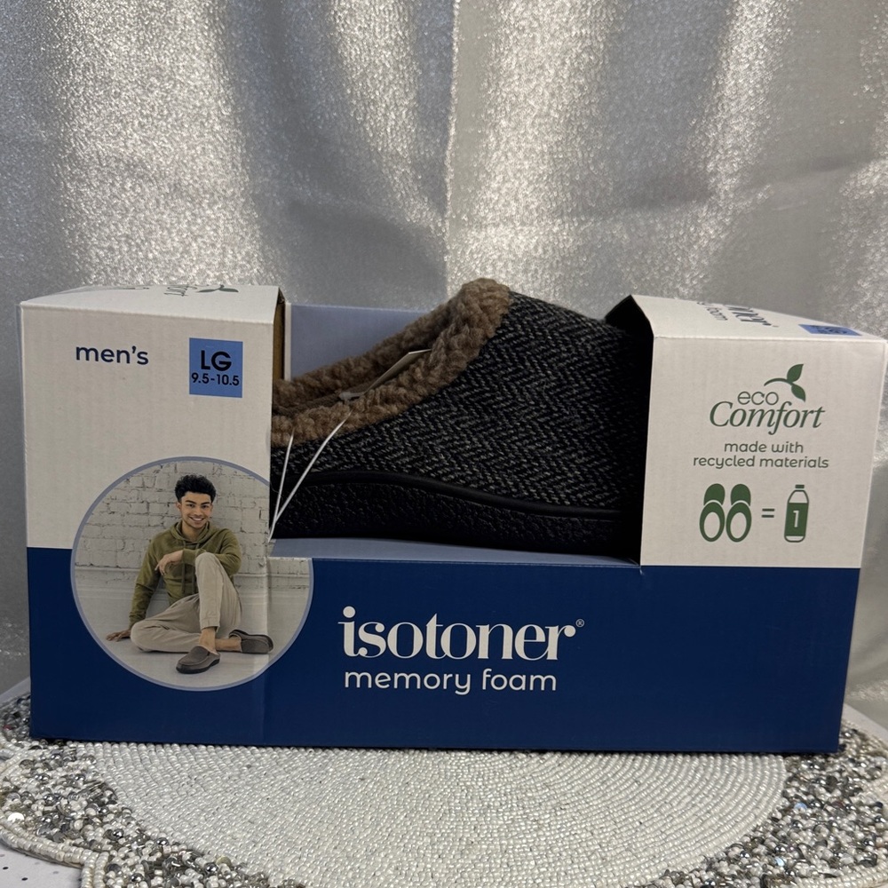 #47 men’s isotopes memory foam slippers size 9.5_10.5